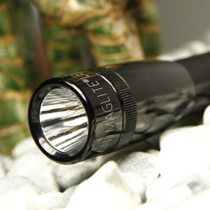 INC., INC. Užitečná kapesní svítilna LED Mini-Maglite, černá